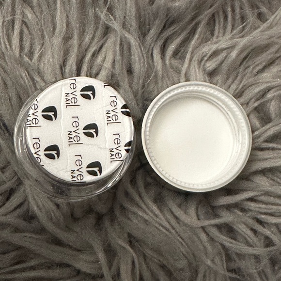 Revel Nail DIP POWDER Shade Empire 0.5 oz - Picture 4 of 5